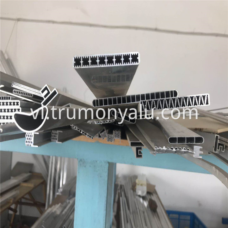 Aluminum Channel Tube0097